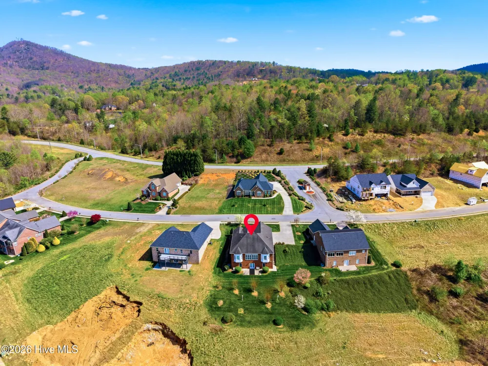 416 Huntington Woods Drive Lenoir, NC 28645