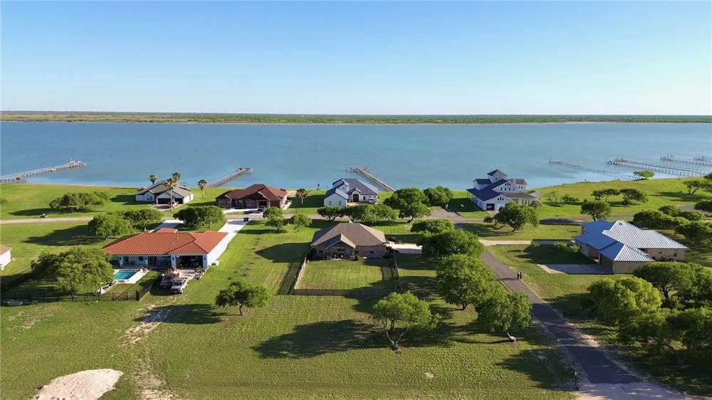 1234 Redfish Drive Riviera, TX 78379