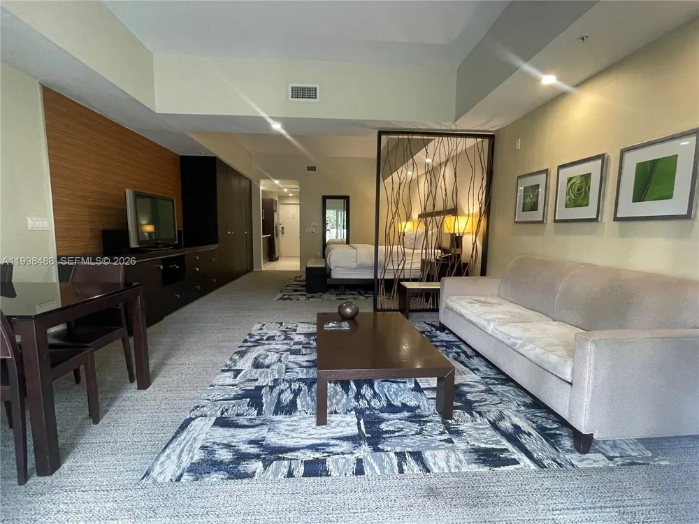 5300 NW 87th Ave #1103 Doral, FL 33178