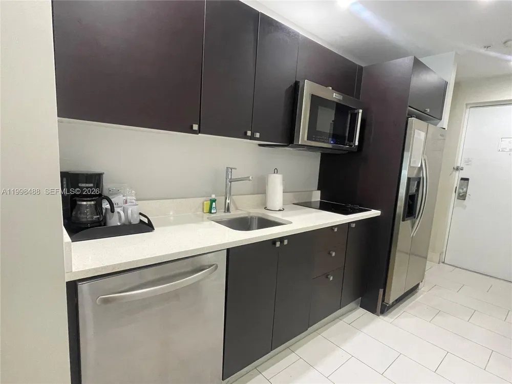 5300 NW 87th Ave #1103 Doral, FL 33178