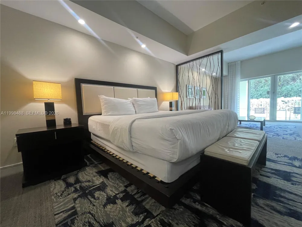 5300 NW 87th Ave #1103 Doral, FL 33178