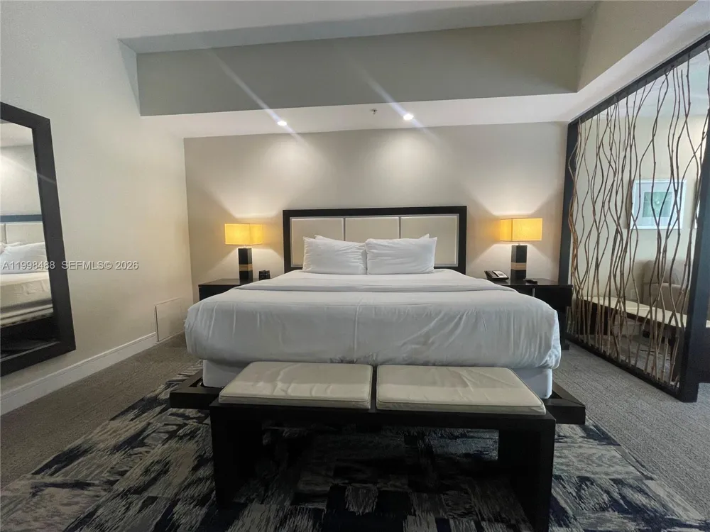 5300 NW 87th Ave #1103 Doral, FL 33178