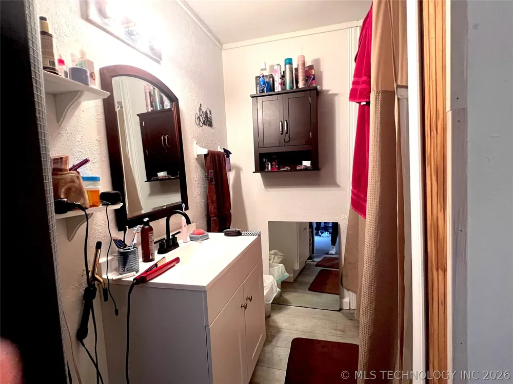 31 W 8th Street Kiowa, OK 74553