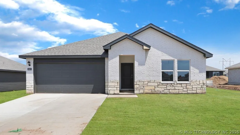 8602 E Galveston Street Broken Arrow, OK 74014