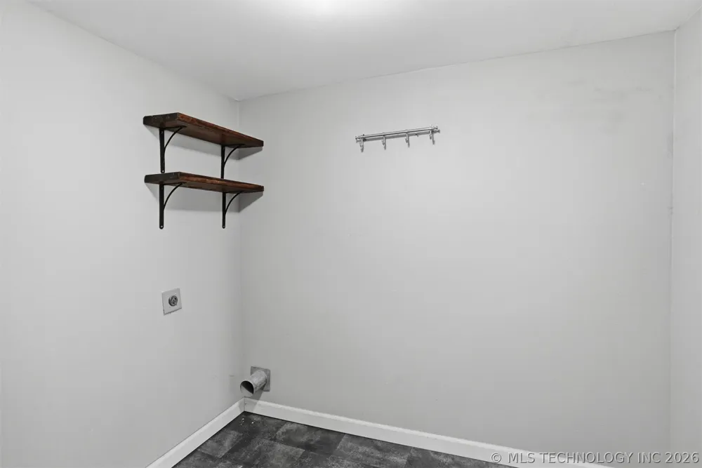 2131 Edgewood Circle Cushing, OK 74023