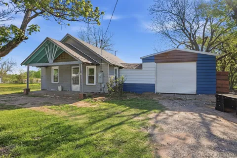 2131 Edgewood Circle
