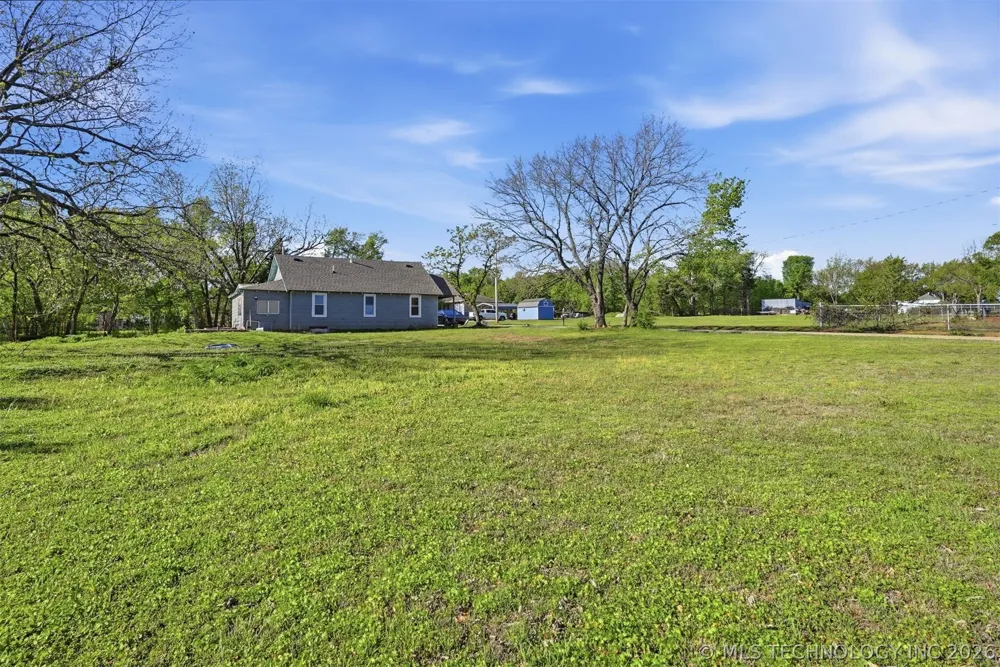 2131 Edgewood Circle Cushing, OK 74023