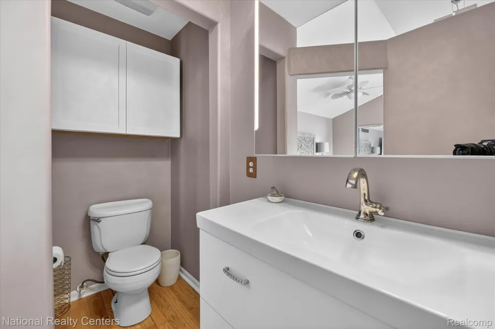 560 Black Oaks Trail Howell City, MI 48843