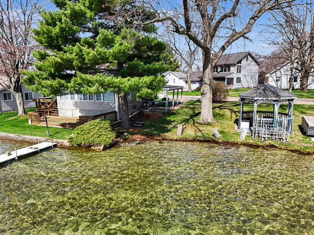 55019 Fisher Lake Road Park Township, MI 49093