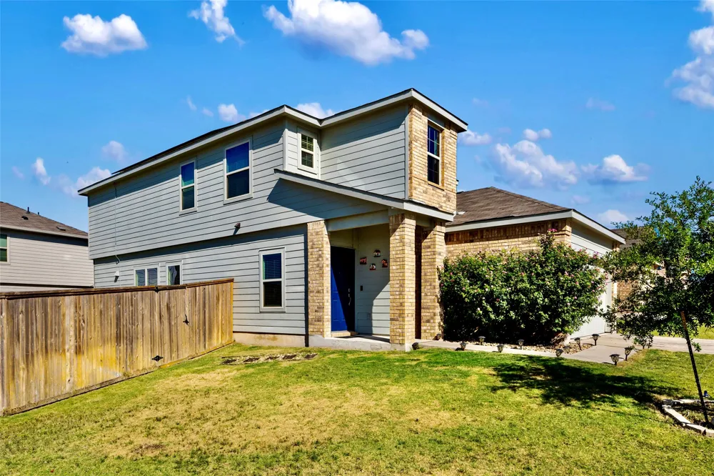 524 Circle Way #12F Jarrell, TX 76537