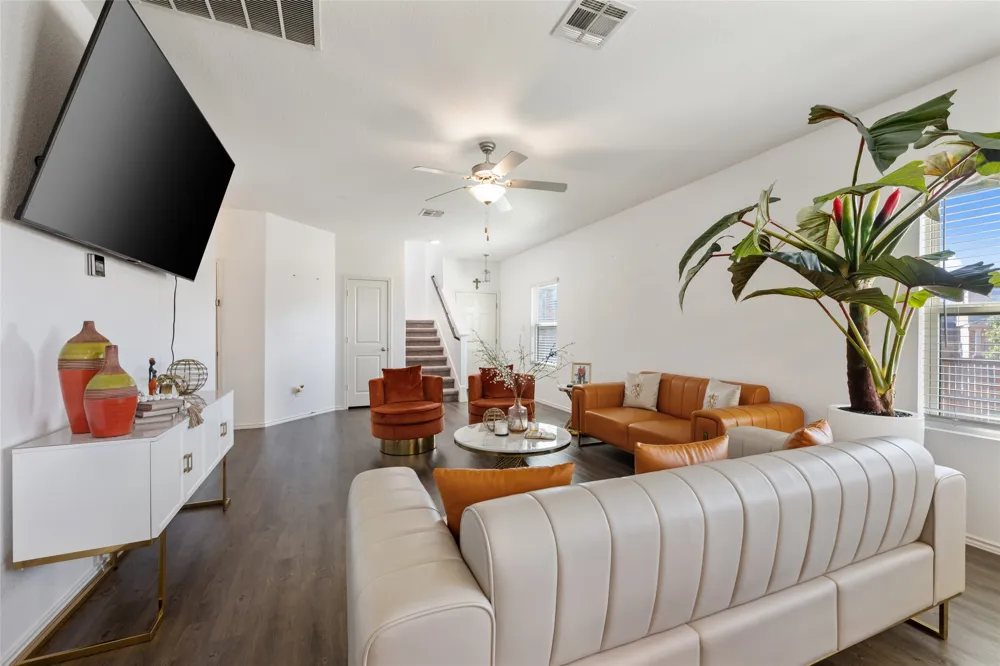 524 Circle Way #12F Jarrell, TX 76537