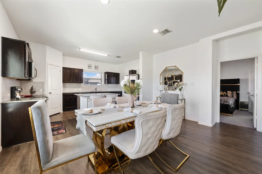 524 Circle Way #12F Jarrell, TX 76537