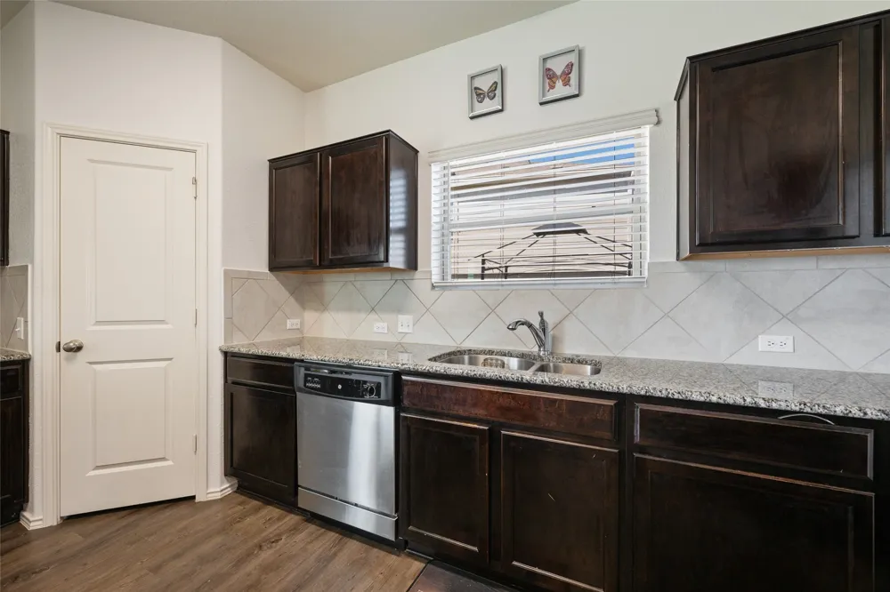 524 Circle Way #12F Jarrell, TX 76537