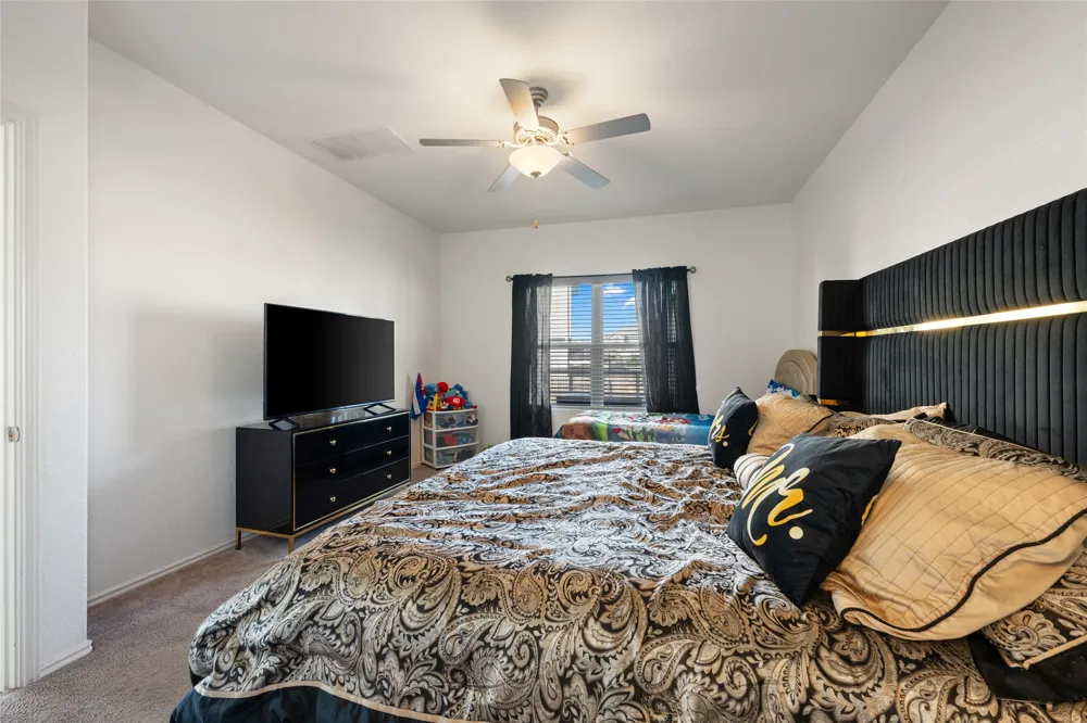524 Circle Way #12F Jarrell, TX 76537