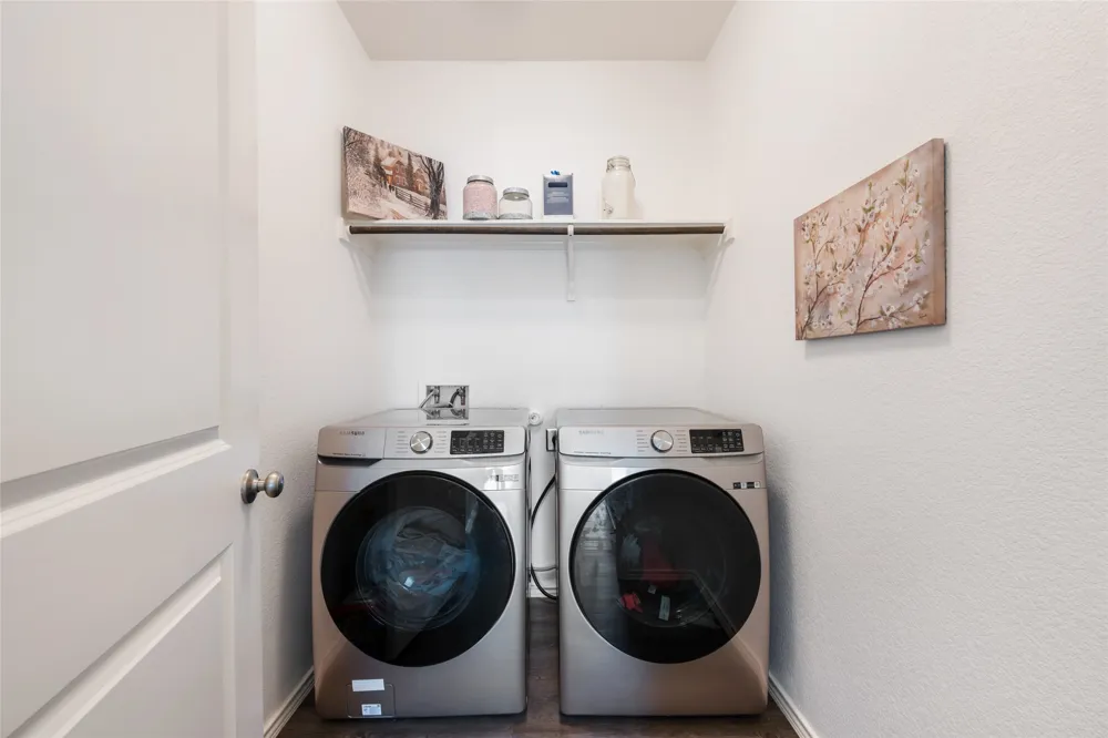 524 Circle Way #12F Jarrell, TX 76537