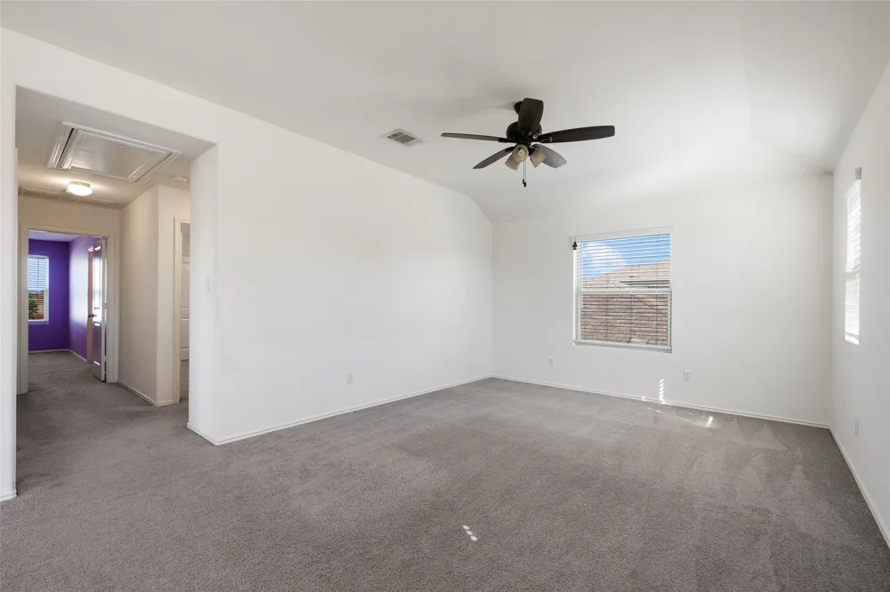 524 Circle Way #12F Jarrell, TX 76537