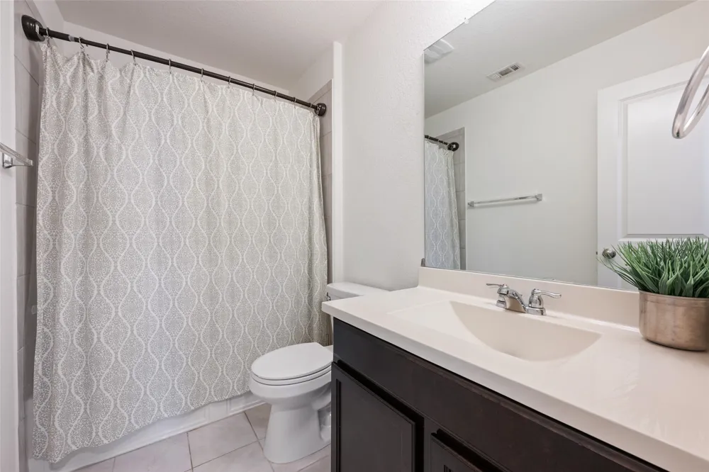 524 Circle Way #12F Jarrell, TX 76537