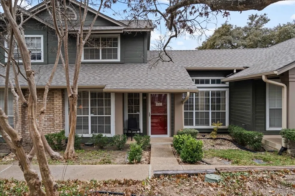 1015 E Yager Lane #18 Austin, TX 78753
