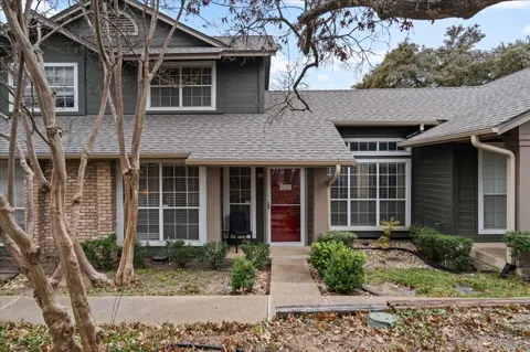 1015 E Yager Lane #18