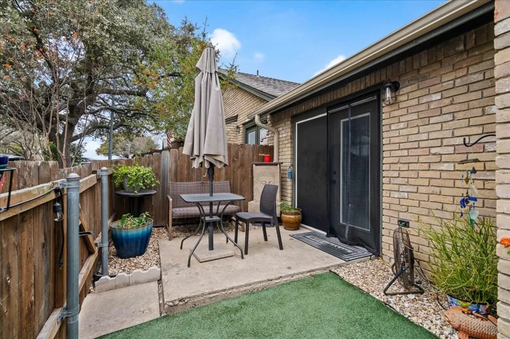 1015 E Yager Lane #18 Austin, TX 78753