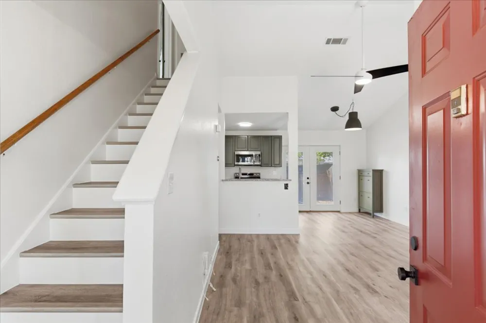 1015 E Yager Lane #18 Austin, TX 78753