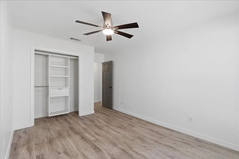 1015 E Yager Lane #18 Austin, TX 78753