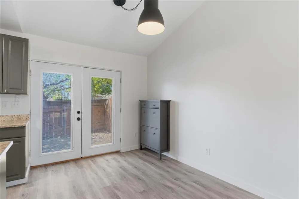 1015 E Yager Lane #18 Austin, TX 78753