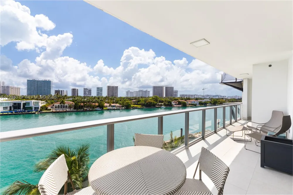 10201 E Bay Harbor Dr #507 Bay Harbor Islands, FL 33154