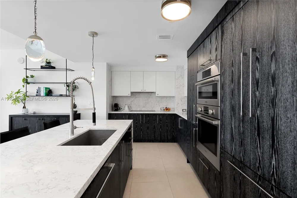 10201 E Bay Harbor Dr #507 Bay Harbor Islands, FL 33154