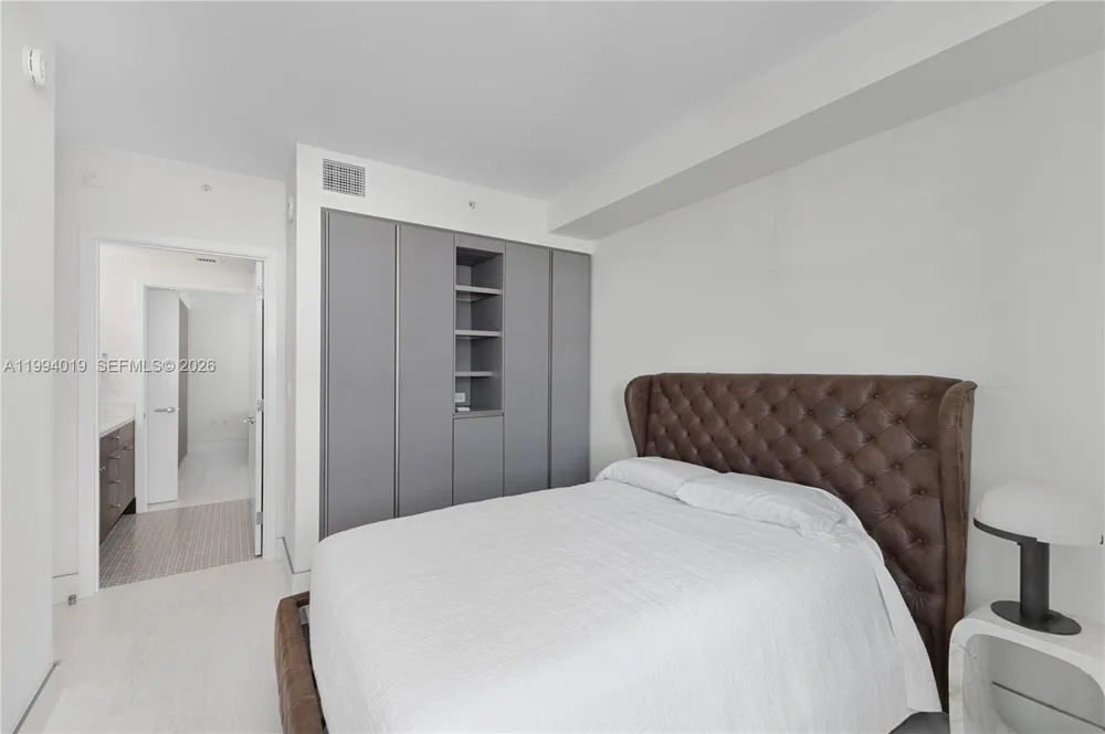 10201 E Bay Harbor Dr #507 Bay Harbor Islands, FL 33154