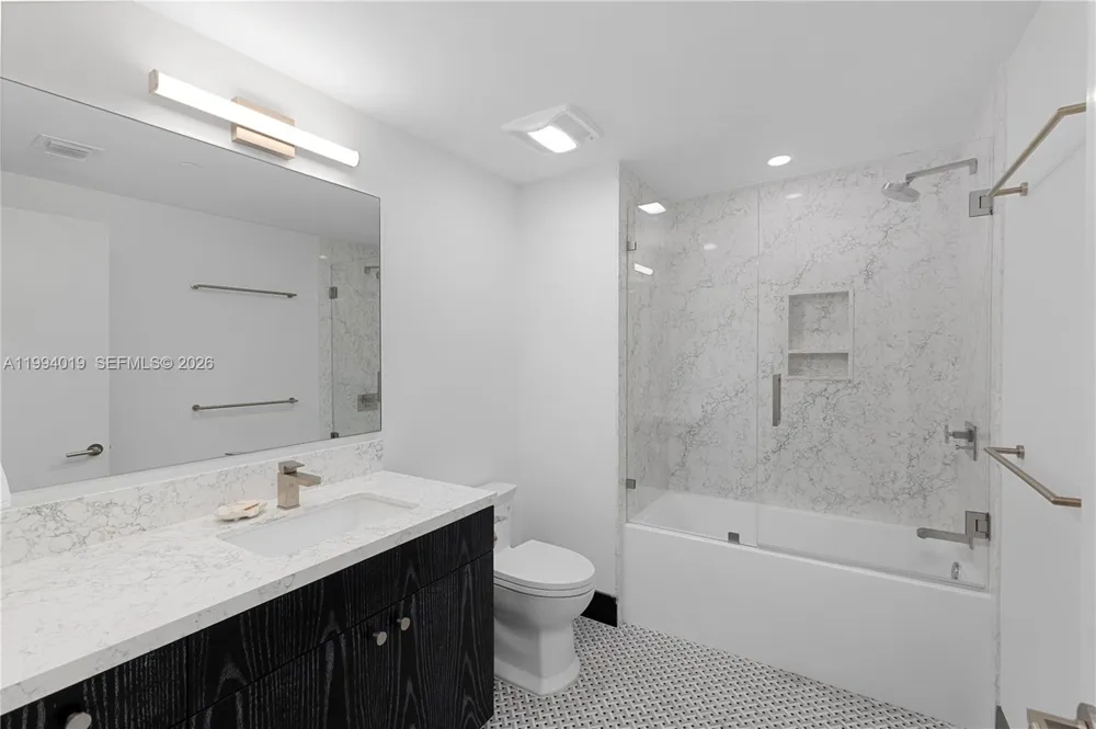 10201 E Bay Harbor Dr #507 Bay Harbor Islands, FL 33154