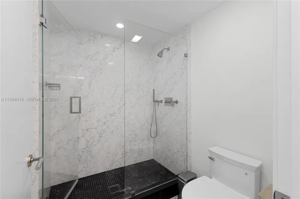 10201 E Bay Harbor Dr #507 Bay Harbor Islands, FL 33154