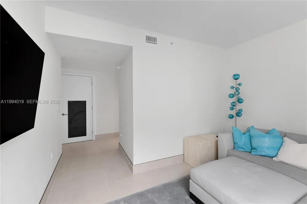 10201 E Bay Harbor Dr #507 Bay Harbor Islands, FL 33154
