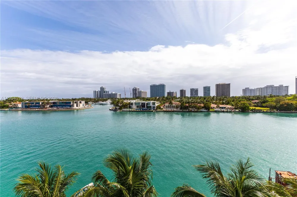 10201 E Bay Harbor Dr #507 Bay Harbor Islands, FL 33154