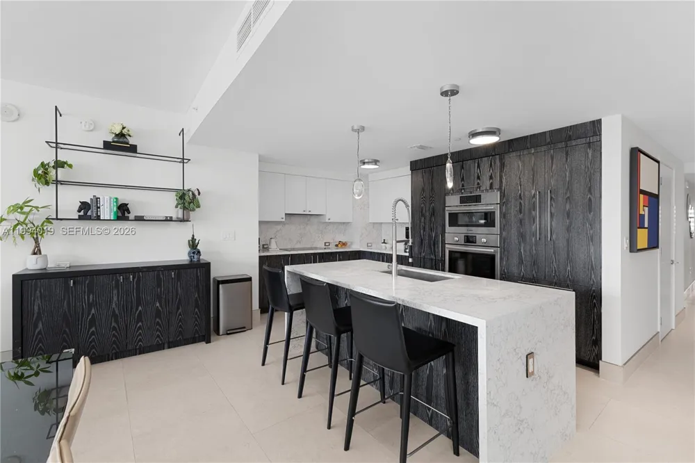 10201 E Bay Harbor Dr #507 Bay Harbor Islands, FL 33154