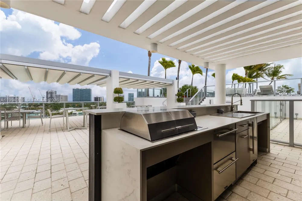 10201 E Bay Harbor Dr #507 Bay Harbor Islands, FL 33154