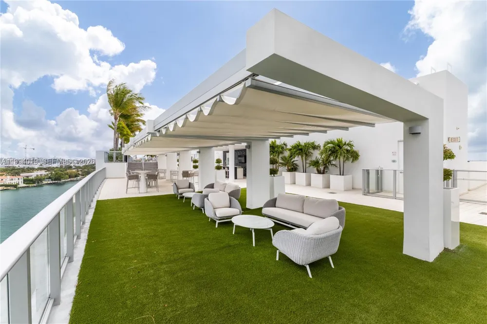 10201 E Bay Harbor Dr #507 Bay Harbor Islands, FL 33154