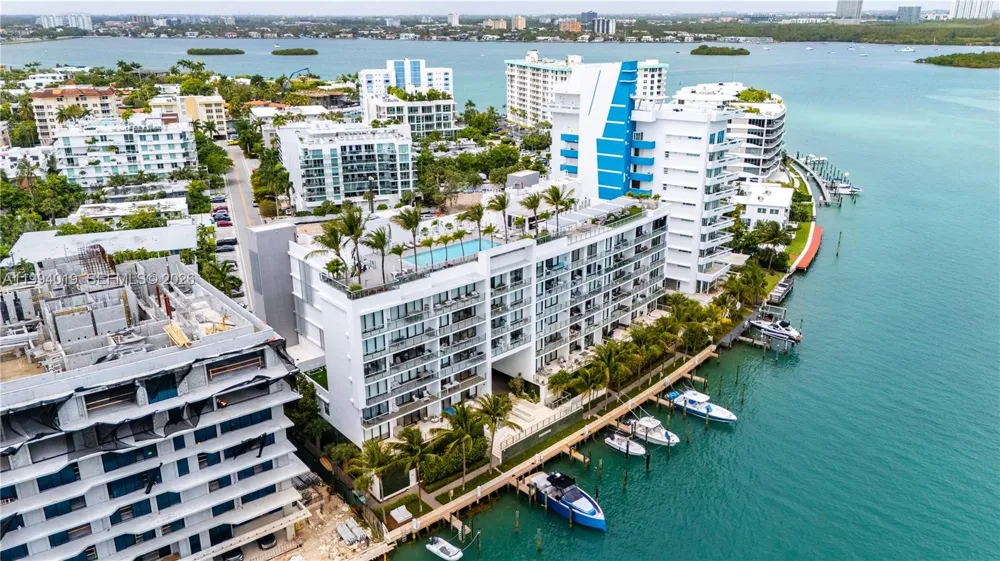 10201 E Bay Harbor Dr #507 Bay Harbor Islands, FL 33154