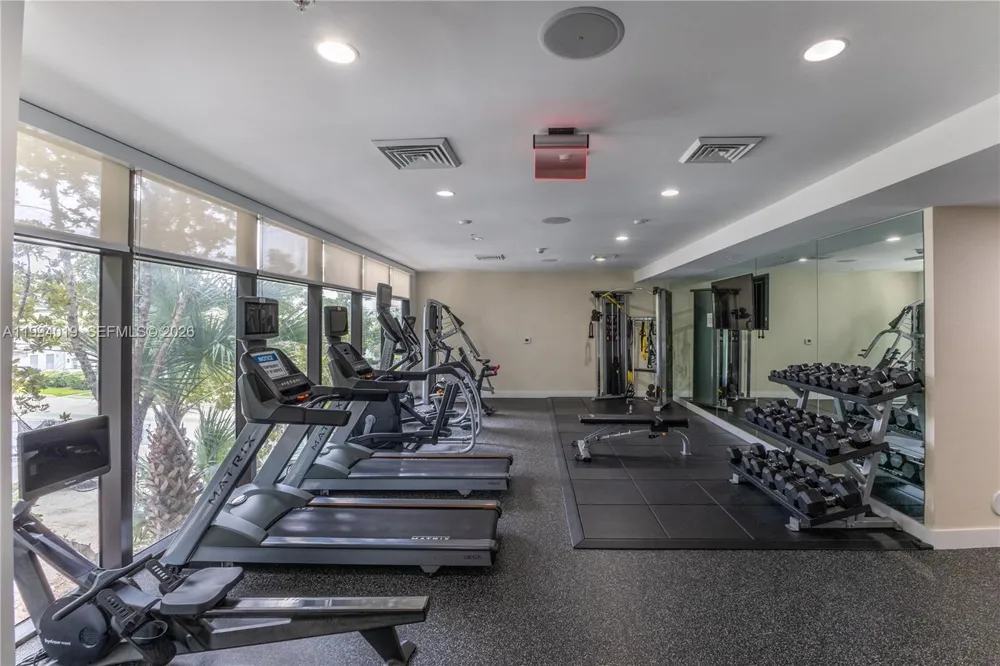10201 E Bay Harbor Dr #507 Bay Harbor Islands, FL 33154