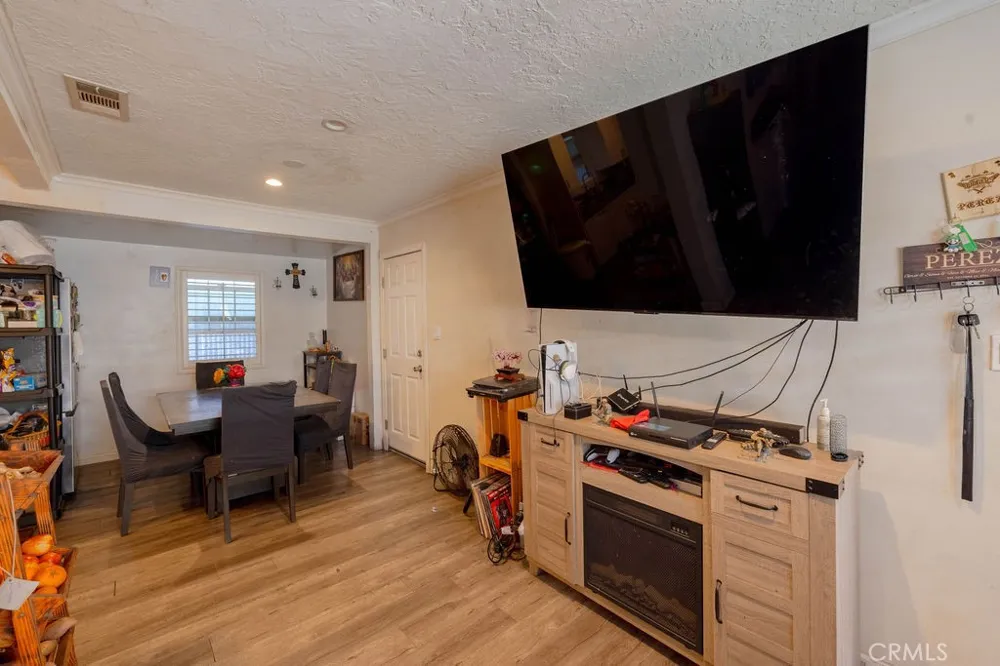 13360 Kelowna Arleta, CA 91331