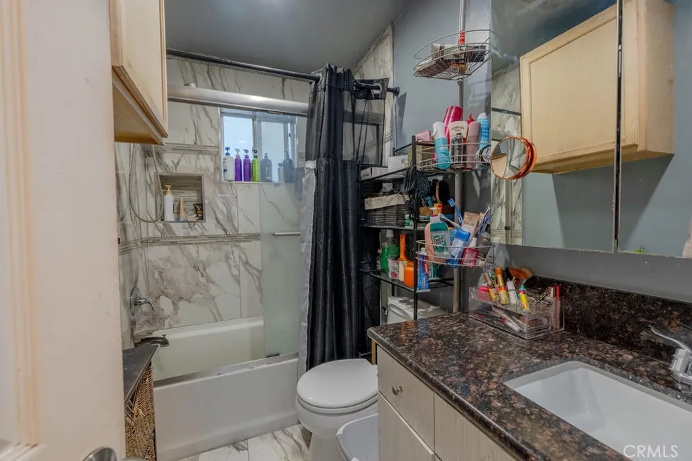 13360 Kelowna Arleta, CA 91331