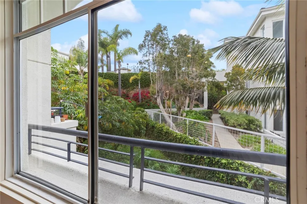 25422 Sea Bluffs Drive #204 Dana Point, CA 92629