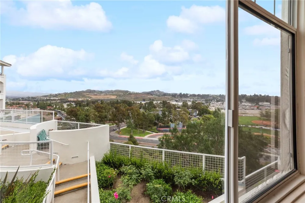 25422 Sea Bluffs Drive #204 Dana Point, CA 92629