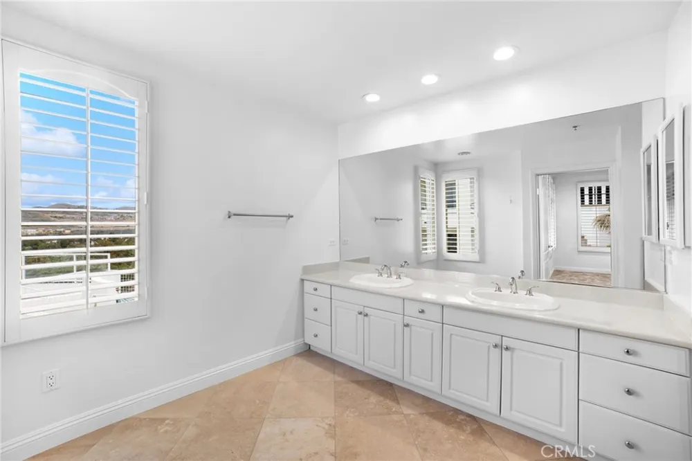 25422 Sea Bluffs Drive #204 Dana Point, CA 92629