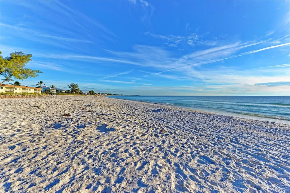 3400 6th Ave #6 Bradenton, FL 34217
