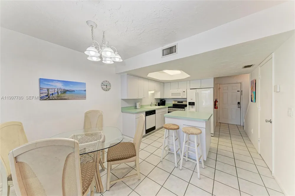 3400 6th Ave #6 Bradenton, FL 34217