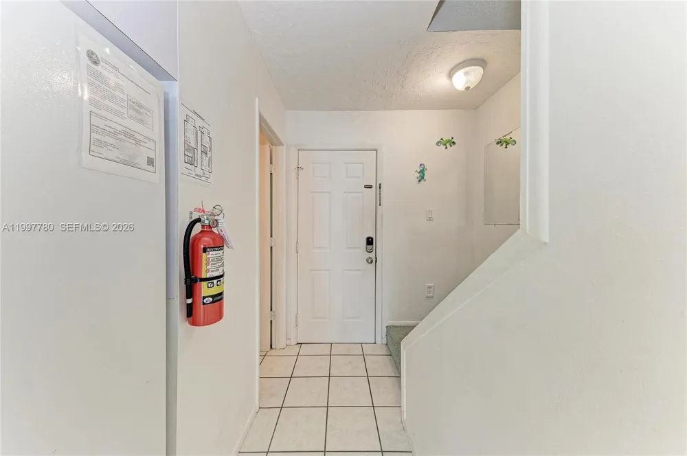 3400 6th Ave #6 Bradenton, FL 34217