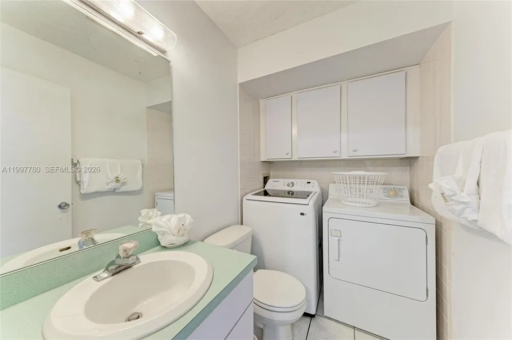 3400 6th Ave #6 Bradenton, FL 34217