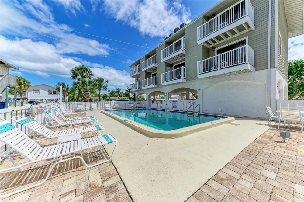 3400 6th Ave #6 Bradenton, FL 34217