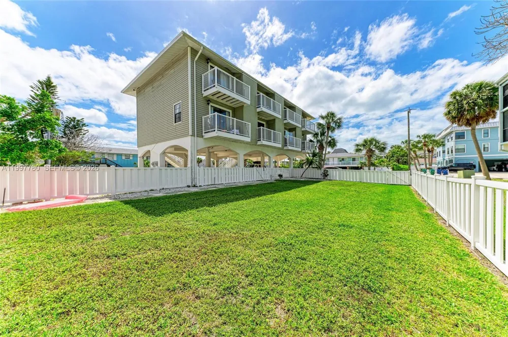 3400 6th Ave #6 Bradenton, FL 34217